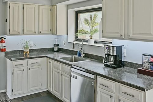 19 Heritage Way, Rockaway NJ 07866-4820 exterior