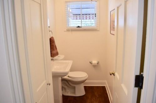 409 Greenhurst Dr, Pittsburgh PA 15243-1919 exterior