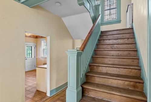 5701 Elgin St, Pittsburgh PA 15206-1635 exterior