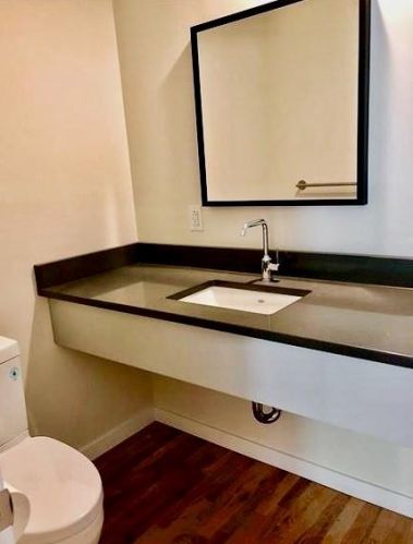 6 Desdemona St, Pittsburgh, PA 15217-2922