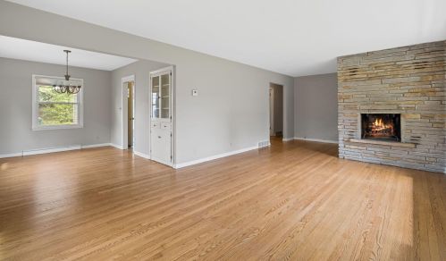 7255 Seneca Ave, Milwaukee WI 53217-3870 exterior