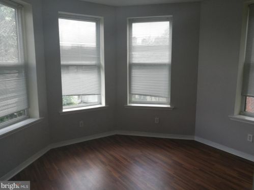 1422 Girard Ave, Philadelphia PA  19130-1697 exterior