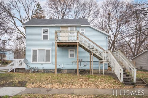 100 Leonard St, Grand Rapids MI 49503-1232 exterior