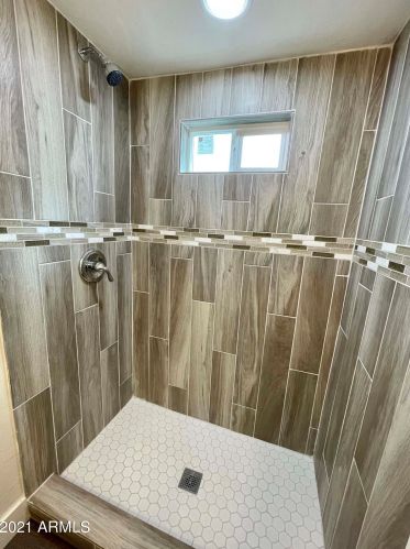 810 27th Ave, Phoenix AZ 85027-1805 exterior