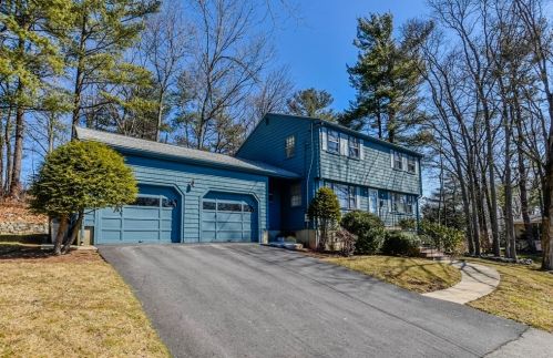 180 Scott Cir, Dedham, MA 02026-6406