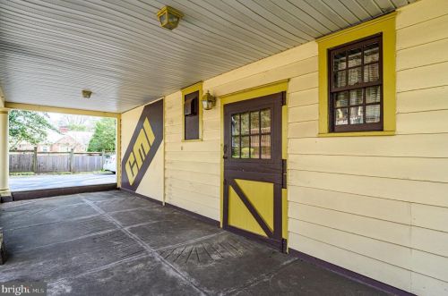 220 Maple Ave, Camden NJ 08106-2315 exterior