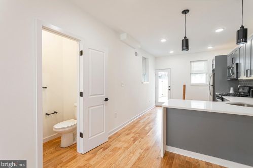 2631 Dickinson St, Philadelphia PA  19146-4415 exterior