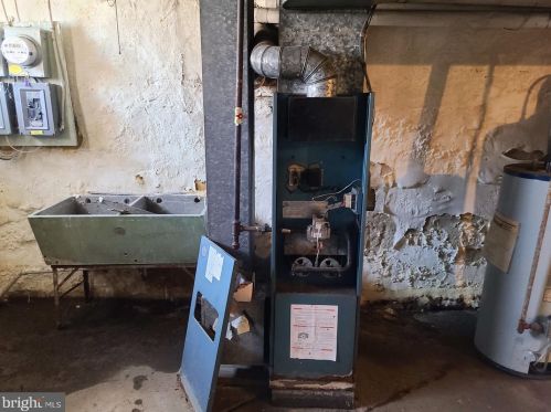 3124 Emerald St, Philadelphia PA 19134-3140 exterior