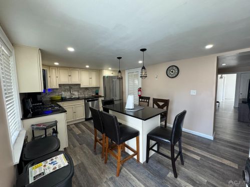 649 Cornell St, Perth Amboy NJ 08861-3121 exterior