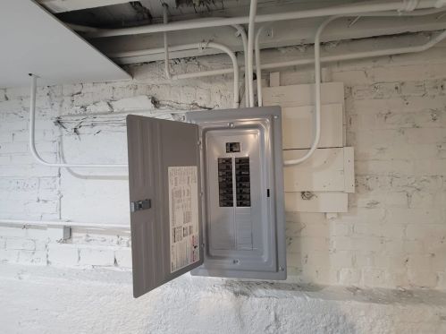 11956 Calumet Ave, Chicago IL  60628-6225 exterior