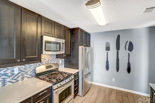 532 Edpas Rd, New Brunswick NJ 08901-3810 exterior