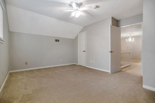 221 Normal Park Dr, Huntsville TX 77320-3438 exterior