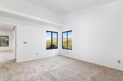 15595 Lago Del Oro Pkwy, Tucson AZ 85739-9568 exterior