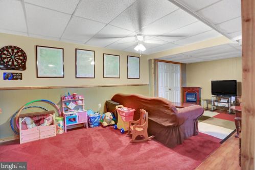 484 Columbus Ave, Littlestown PA 17340-1516 exterior