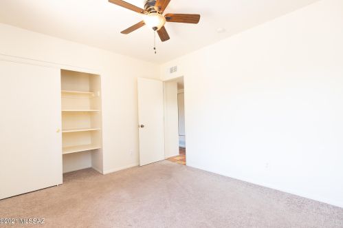 7437 Casablanca Dr, Tucson AZ 85704-1315 exterior