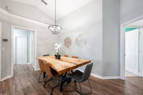 3166 Carriage Cir, Naples FL 34105-2700 exterior