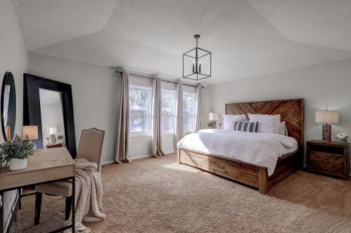 1104 Autumn Dr, Saint Paul MN 55125-8616 exterior