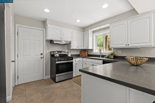 4300 Arleda Ln, Concord CA  94521-3417 exterior