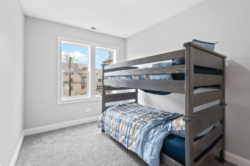 2419 Carmen Ave, Chicago IL  60625-2605 exterior