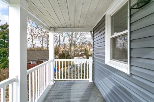 5416 Halchess St, Pittsburgh, PA 15207-2310