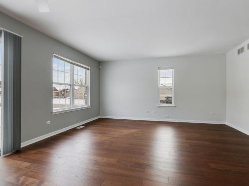 6360 Patricia Dr, Matteson IL 60443-1480 exterior