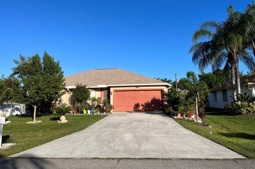 1231 Byron St, Fort Pierce FL 34983-2507 exterior