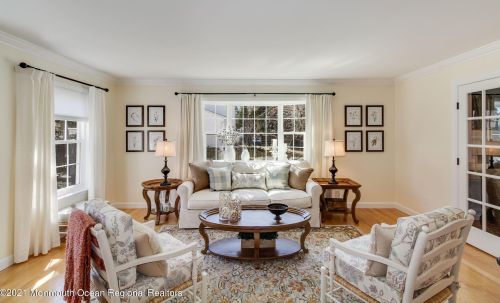 8 Cedar Ct, Jackson Twp NJ exterior