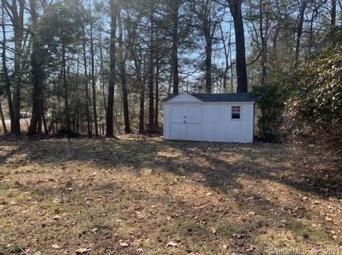 34 Laurel Dr, Killingly CT 06241-2217 exterior