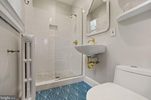 1700 Hobart St, Washington DC 20009-3705 exterior