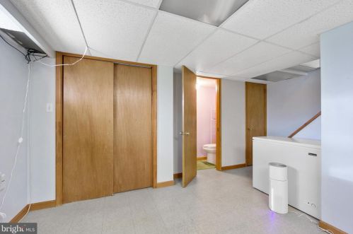 68 Elmwood Ave, Manor PA 19036-1927 exterior