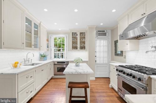 1318 34 St, Washington DC 20020-2303 exterior