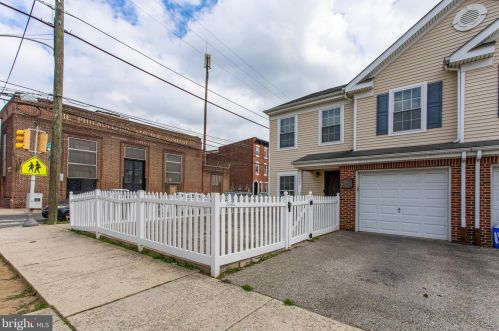 1537 19 St, Philadelphia PA 19121-4120 exterior