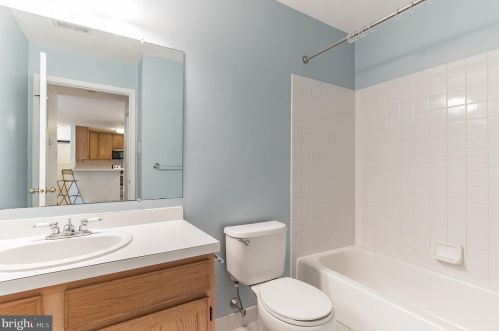 2205 Foxmeadow Dr, Limerick PA 19468-1503 exterior