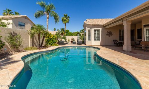 1872 Lantana Dr, Chandler AZ  85248-2170 exterior