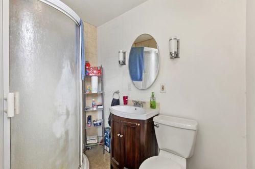 2013 E, Pittsburgh PA 15209-1809 exterior