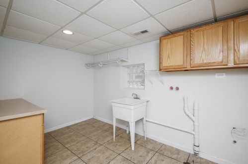 7854 Cressett Dr, Chicago IL 60707-1340 exterior