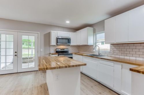 918 Crockett Ave, Denison TX  75021-4966 exterior