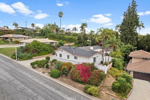 1324 Kroeger Ave, Fullerton CA exterior