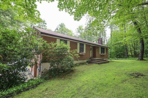 247 Elm St, Concord NH 03303-3322 exterior