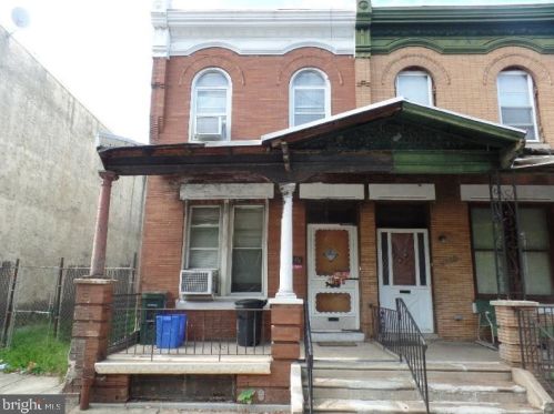 3046 9th St, Philadelphia, PA 19133-2027