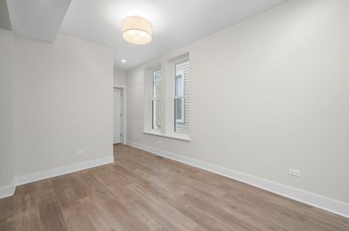 7147 University Ave, Chicago IL 60619-1326 exterior