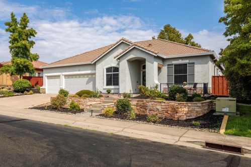 1073 Donnelly Cir, Folsom, CA 95630-7512