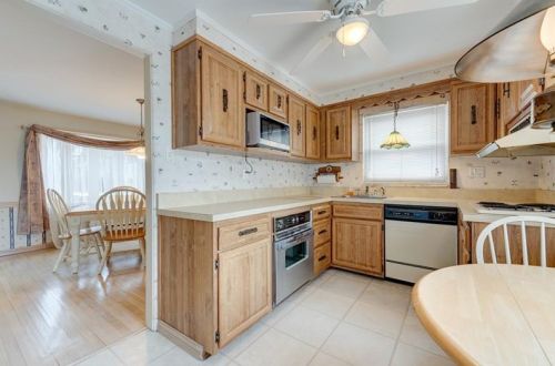 839 Bower Hill Rd, Pittsburgh PA 15243-1508 exterior