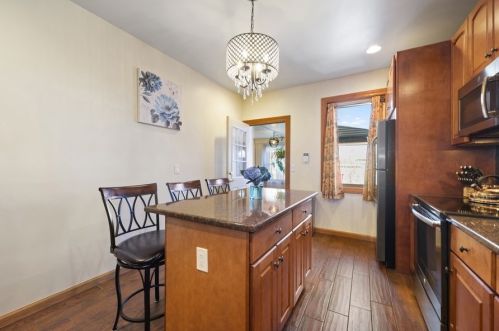 5250 Fletcher St, Chicago IL 60634-4006 exterior