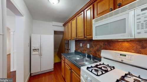 4607 Capitol St, Washington DC 20003-1622 exterior