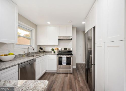 5710 Larpin Ln, Alexandria VA 22310-1249 exterior