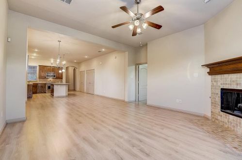 3013 Bans Crown Blvd, Frisco TX 75056-5850 exterior