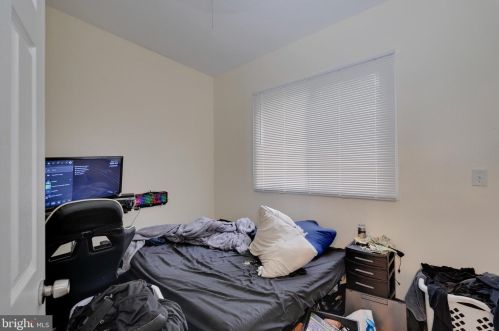 1258 Meigs Pl, Washington DC 20002-2426 exterior