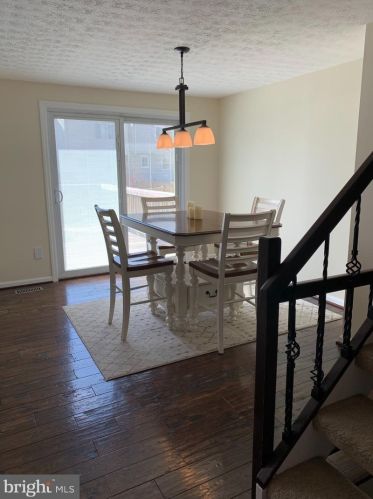 6064 Chicory Pl, Alexandria VA 22310-4411 exterior