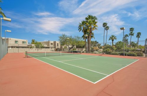 4031 Charter Oak Rd, Phoenix AZ 85032-7470 exterior